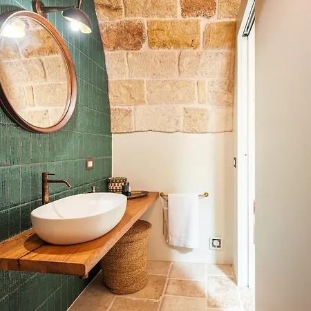Volta Nova Terrace Historic Jacuzzi Retreat *